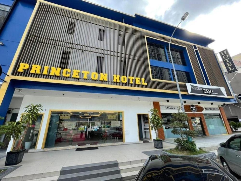Hotel Zamburger Bukit Indah جوهر بهرو المظهر الخارجي الصورة